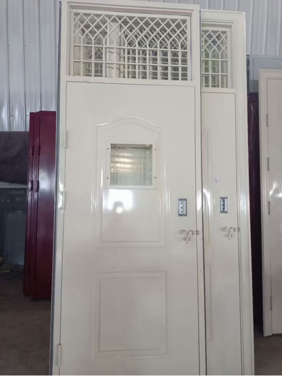 酒泉学校教室门 酒泉学校教室门